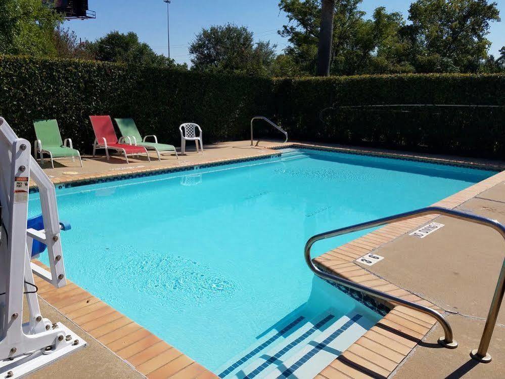 Heart Of Texas Motel Austin Exterior photo